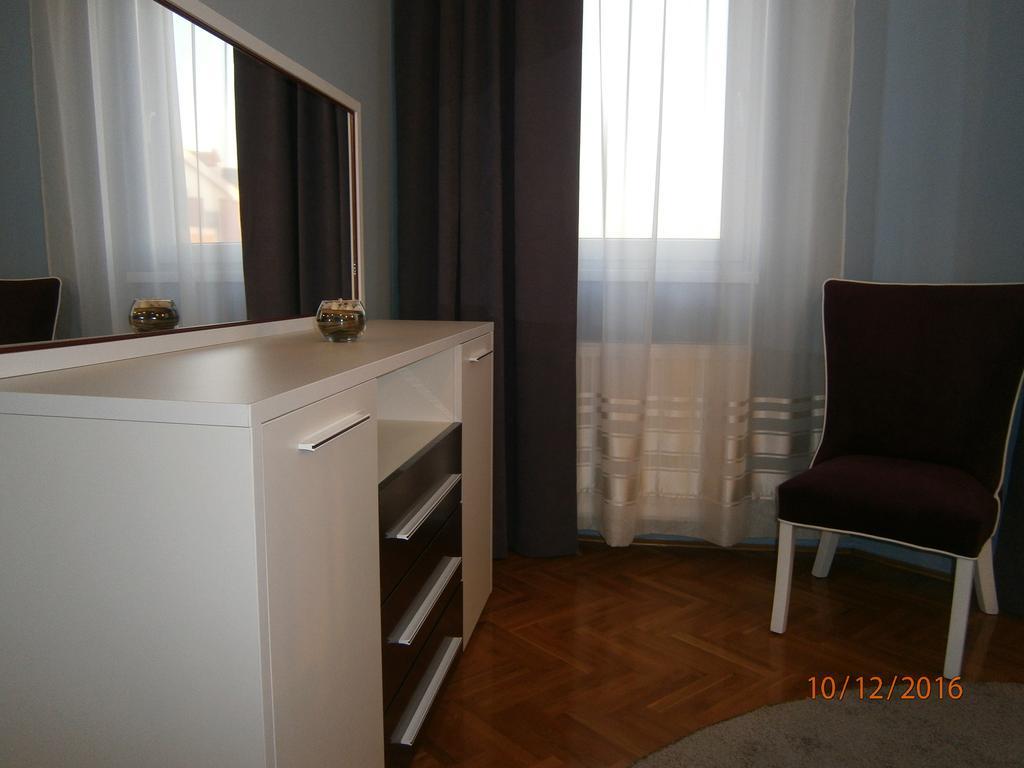 Apartment Azzuro Novi Sad Luaran gambar