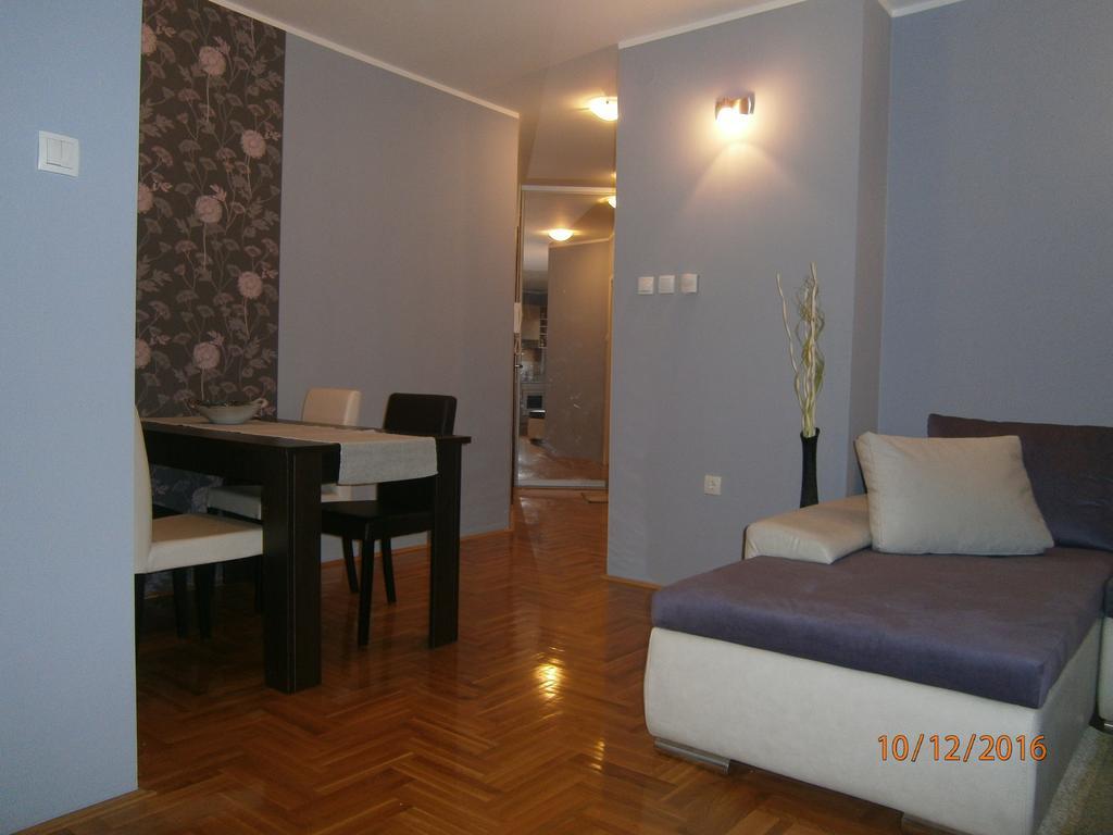 Apartment Azzuro Novi Sad Luaran gambar